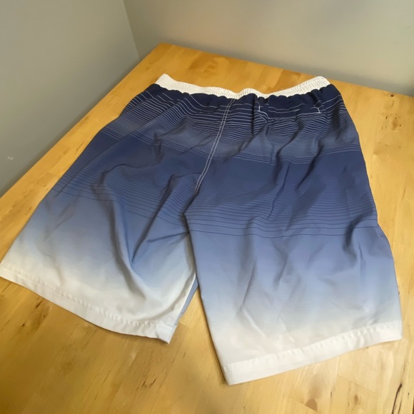 G-lll Apparel Genuine Merchandise Men’s Boston Red Sox Swim Trunks Size XXL - Picture 7 of 16